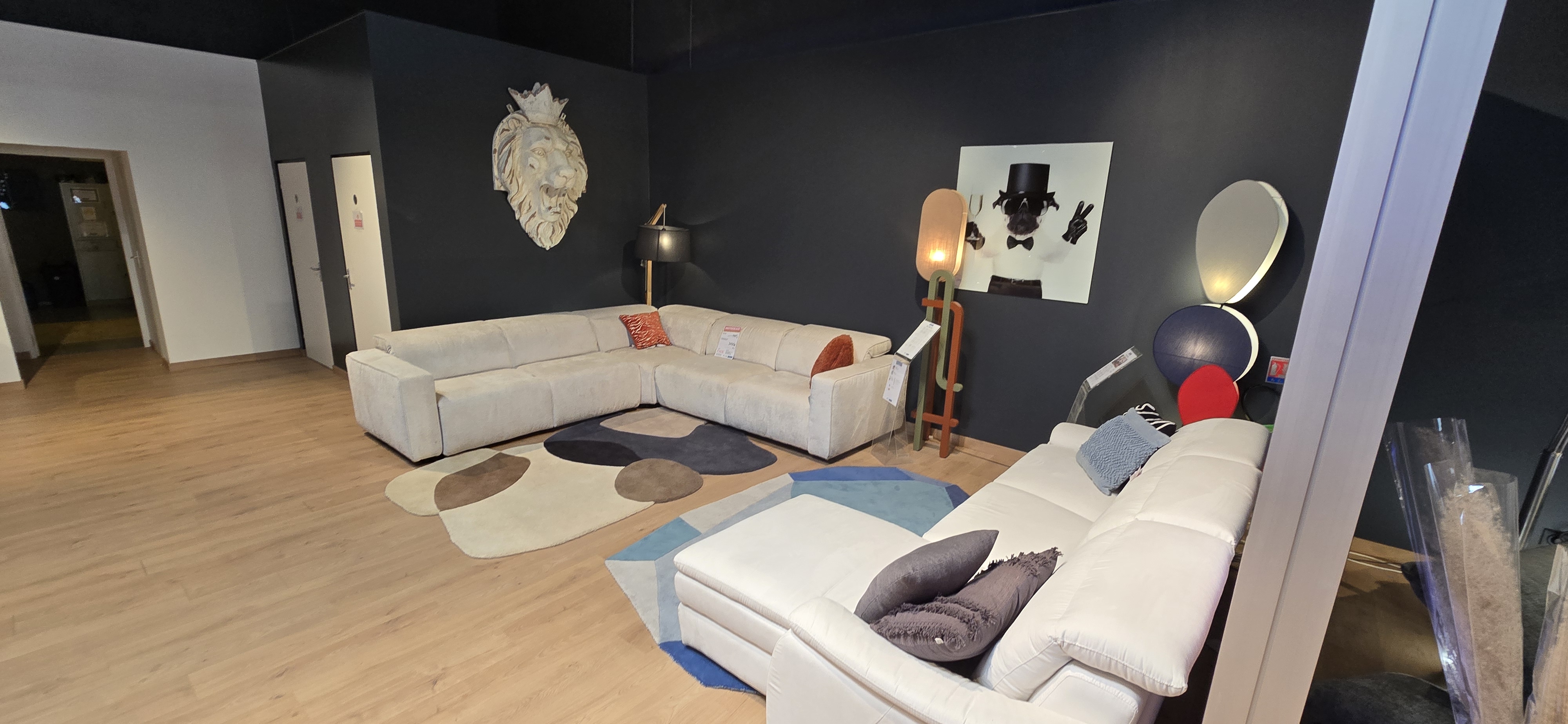 Section mur anthracite — Château d'Ax